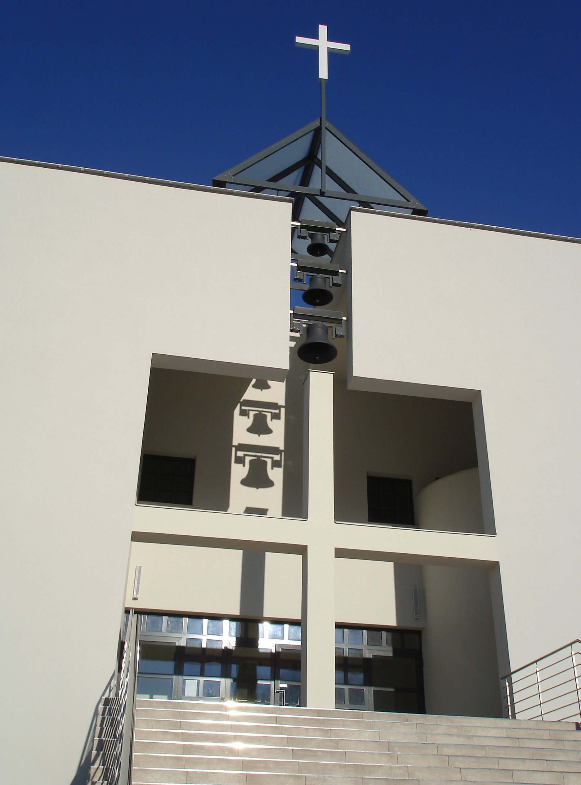 Kostol vo Vígľaši - detail zvonice