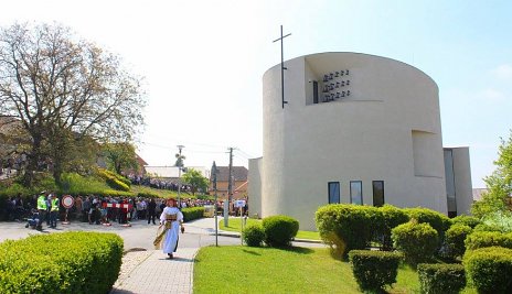 Najnovšie miesta eucharistie - výlet za sakrálnymi novostavbami