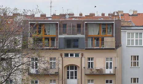 Rekonštrukcia a nadstavba bytového domu Jaselská, Praha