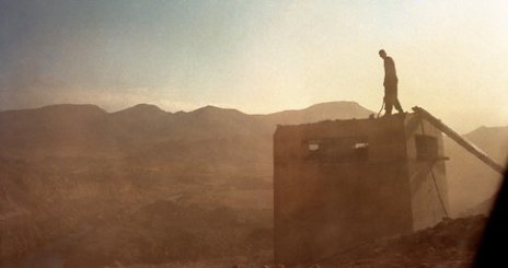 Žena, měsíc, had. Sedmnáct měsíců v Iráku