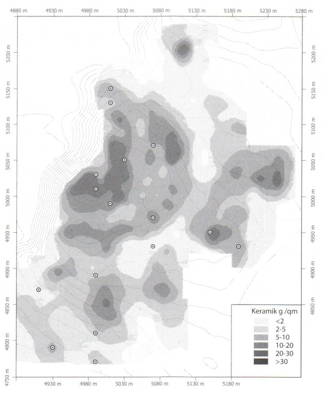 Koncentrácia nálezov na povrchu (Tmavá farba - najväčšia kumulácia, Falkenstein – Bátora – Eitel – Rassmann 2008)