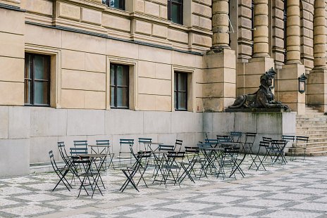 Pražské stoličky - posaďte sa na 60 miestach
