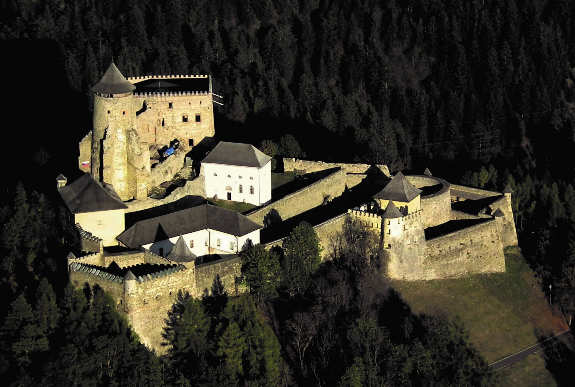 Letecká snímka hradu