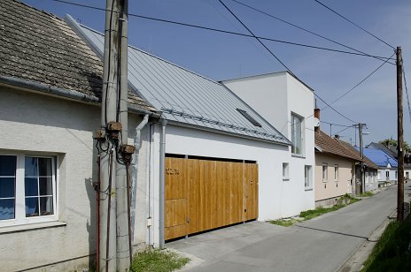 Dom P, Moravany